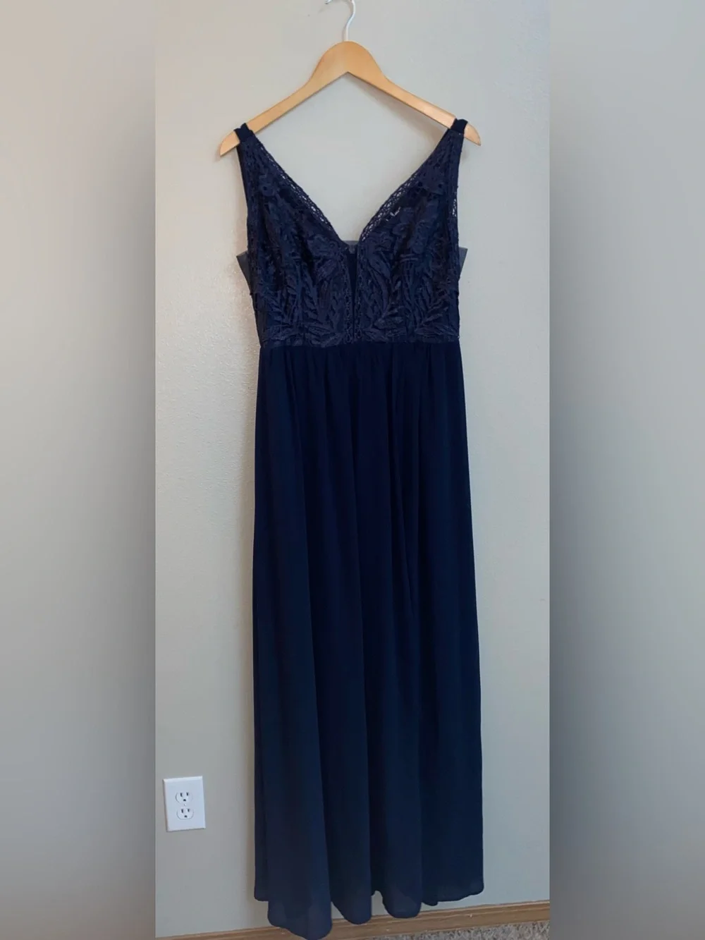 brown and black dresser Dark Brindle Cowhide width:M this piece offers a styleattribute-winter Bridal Party Black Modest